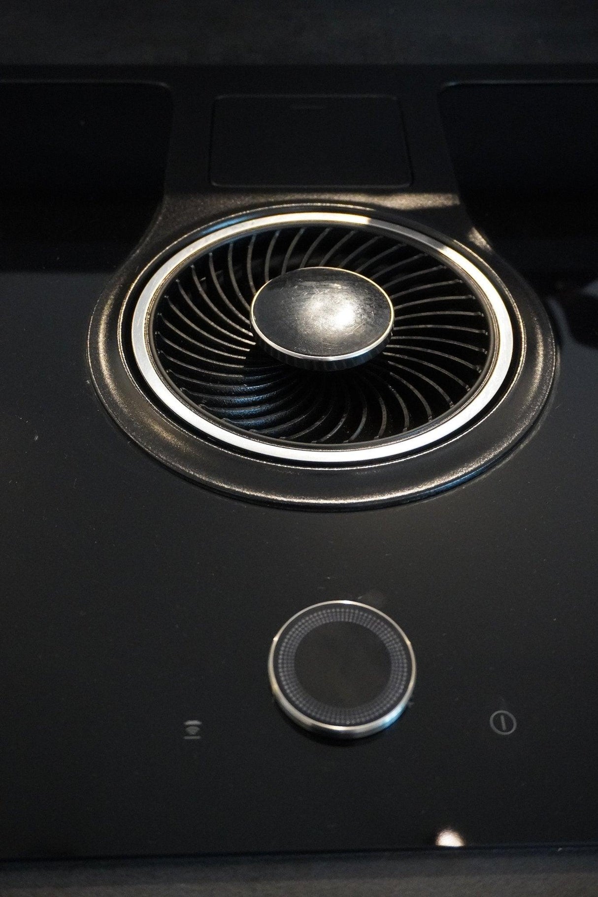 BF3D Halterung für Twist Pad® NEFF®, Bosch® u. Siemens®. Wandhalter zur sicheren Aufbewahrung und Montage - BF3D Solution