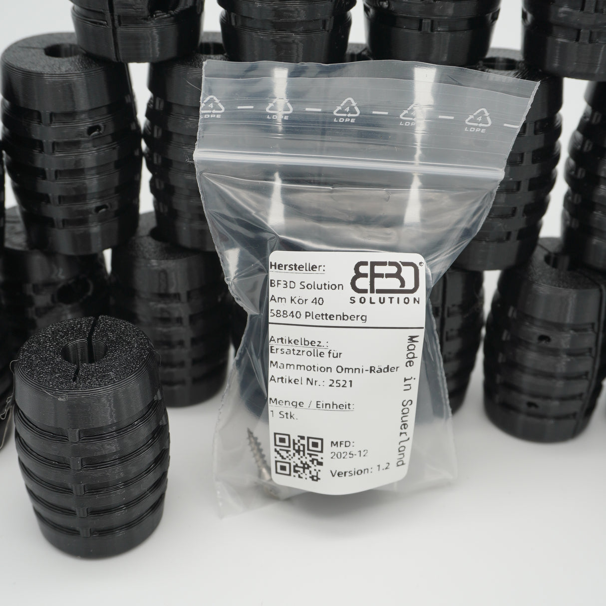 Ersatzrolle für Mammotion Luba Omni-Wheel als Produktfoto auf weißem Hintergrund.