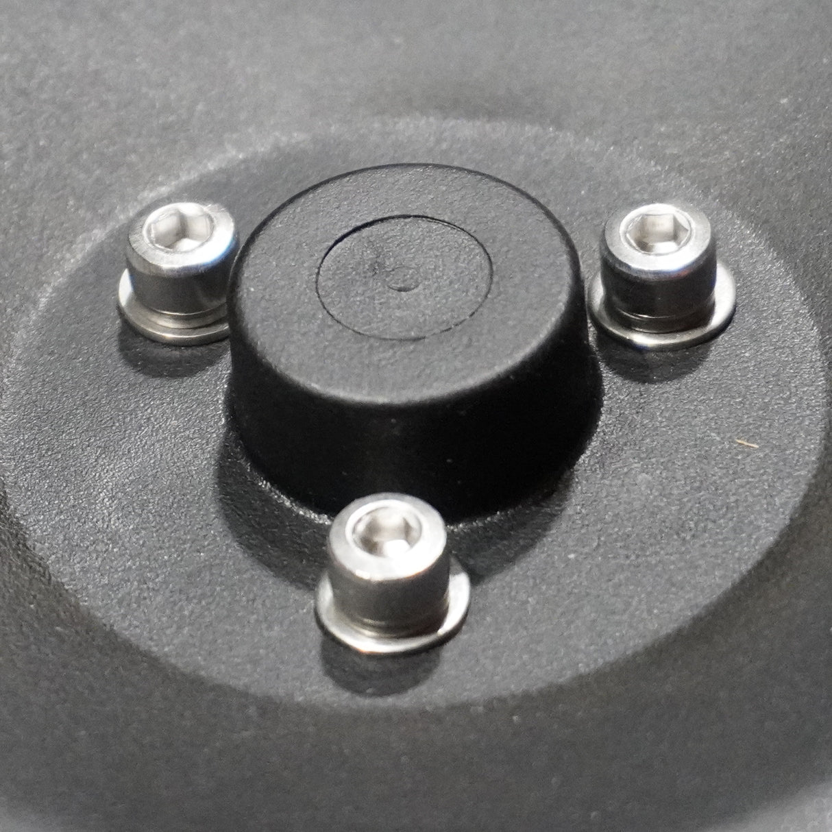 Ersatzschrauben-Set für den Messerteller der Segway Navimow i und H Serie aus Edelstahl.
