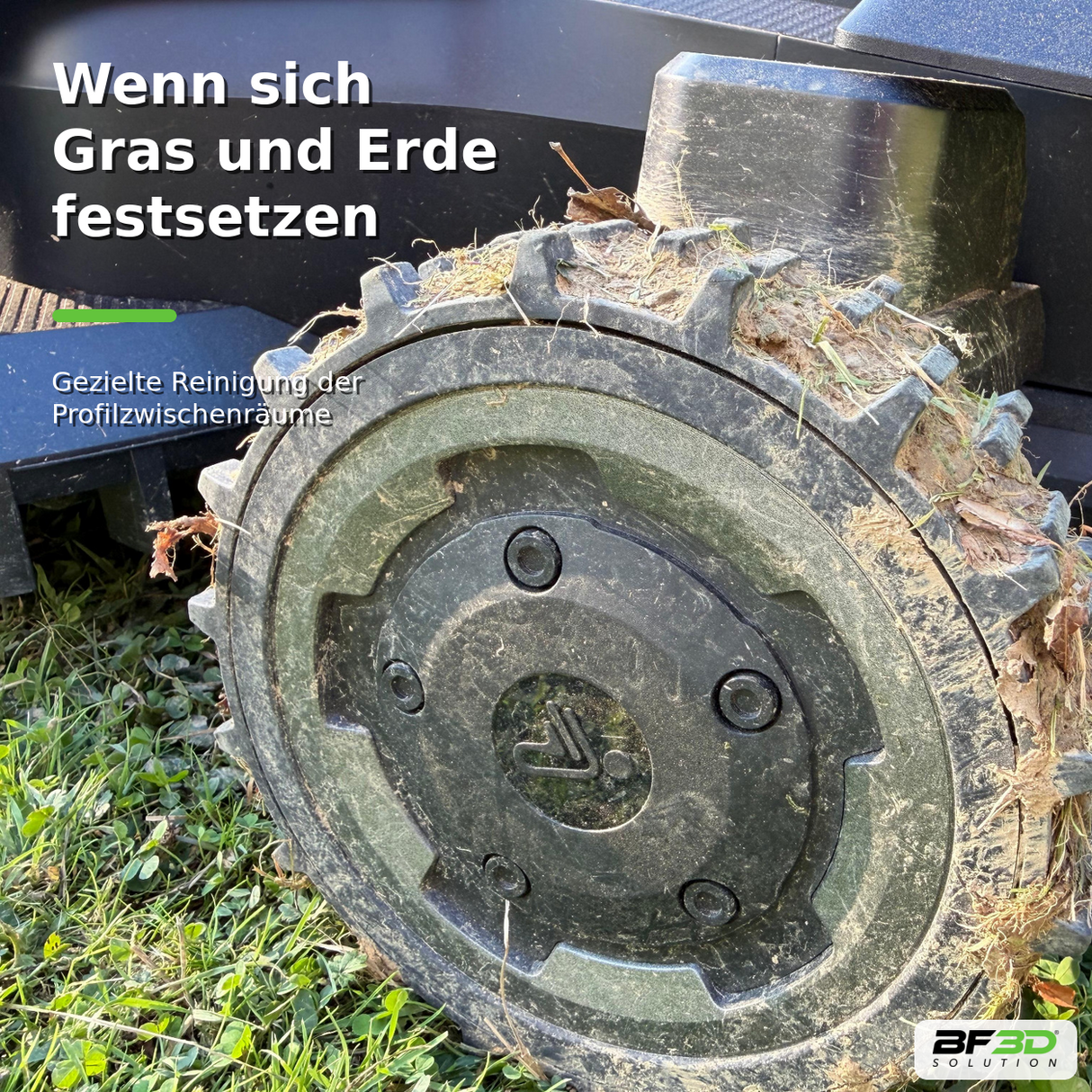 Originalaufnahme eines verschmutzten Reifenprofils am Segway Navimow X4 mit Gras Erde und Mährückständen